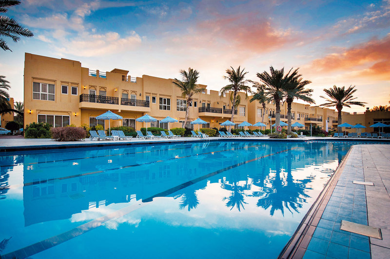 Urlaub im Al Hamra Village Hotel 2024/2025 - hier günstig online buchen
