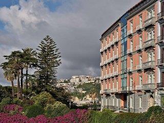 Urlaub im The Britannique Naples, Curio Collection by Hilton - hier günstig online buchen