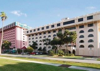 Urlaub im Clarion Inn & Suites Miami Airport 2024/2025 - hier günstig online buchen